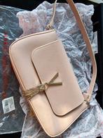 Valentino handtas, schoudertasje, goude V, licht roze/beige, Sieraden, Tassen en Uiterlijk, Tassen | Damestassen, Ophalen of Verzenden