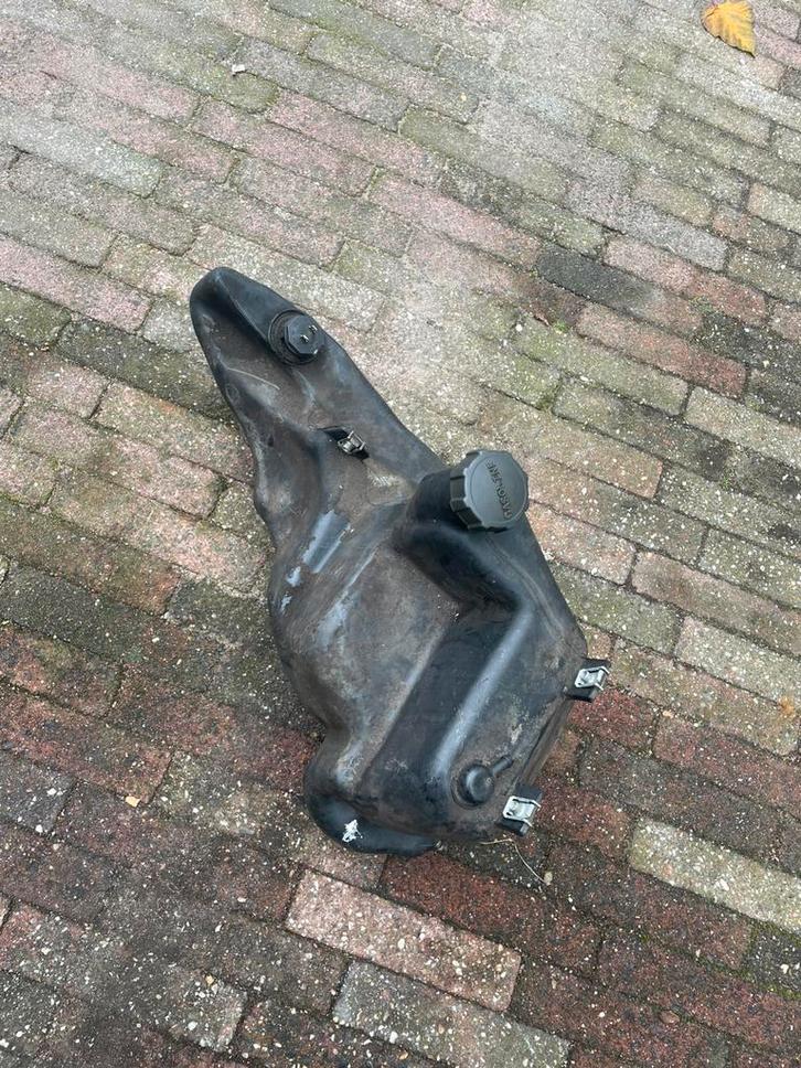Piaggio zip 2000 benzine tank, Motoren, Tuning en Styling, Ophalen