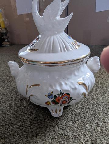 Vintage brocante italië pot met deksel. beschikbaar voor biedingen