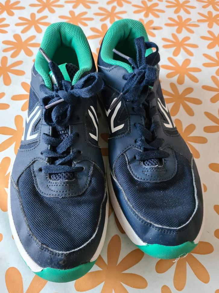 Gymschoenen maat 41 alleen binnen bij gym op school gebruikt, Kinderen en Baby's, Babykleding | Schoentjes en Sokjes, Gebruikt