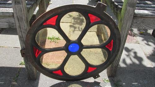Antiek zwaar gietijzer rond glas-in-lood raam bloemfiguur, Antiek en Kunst, Curiosa en Brocante, Ophalen