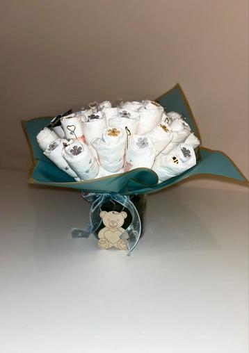 Luiertaart Boeket Blauw – Uniek Kraamcadeau voor Jongen beschikbaar voor biedingen
