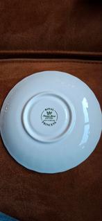 Royal Priory Hall Princess kop en schotel, Antiek en Kunst, Antiek | Servies los, Ophalen of Verzenden