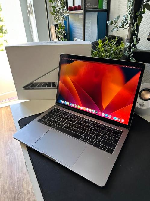Macbook pro 2017 13”, Computers en Software, Apple Macbooks, Zo goed als nieuw, MacBook Pro, 13 inch, 3 tot 4 Ghz, 256 GB, 8 GB