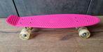 Roze skateboard 56 cm met lichtjes 1x gebruikt, Nieuw, Skateboard, Ophalen