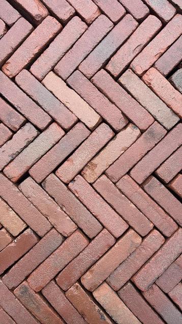 Gebruikte hard gebakken klinkers waalformaat walen beschikbaar voor biedingen