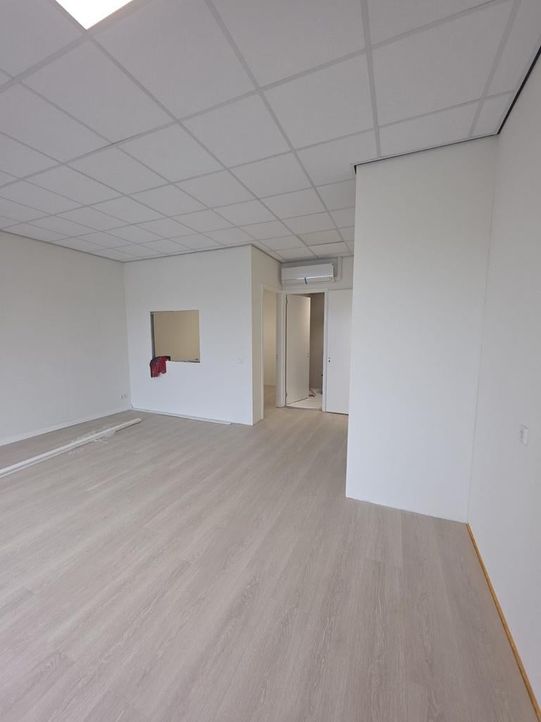 Te huur kantoorruimte 50m2 in Hoofddorp € 1250,- ex btw, Zakelijke goederen, 50 m², Huur, Kantoorruimte
