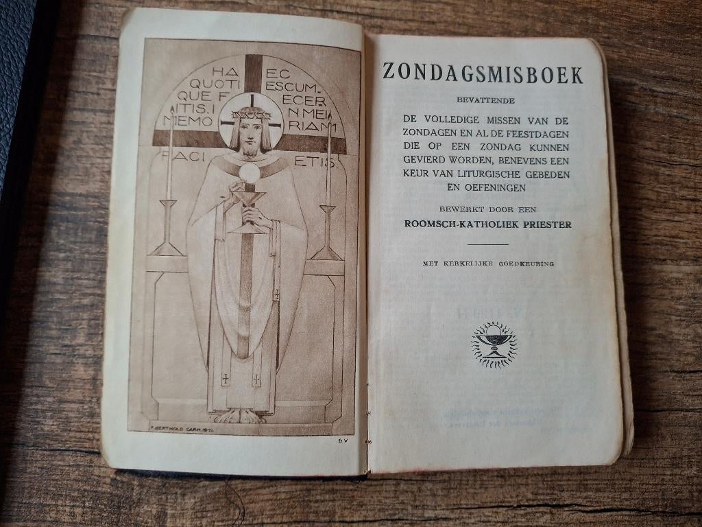Bijbel Zondagsmisboek uit 1933, Antiek en Kunst, Ophalen of Verzenden, Onbekend