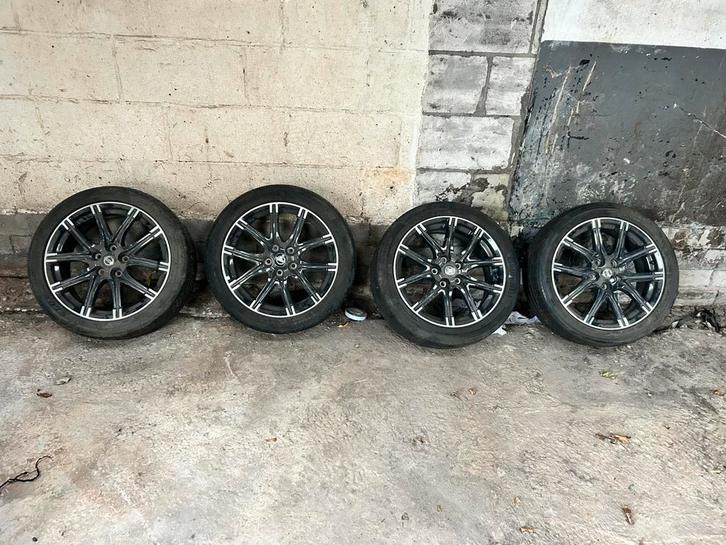 Nissan Juke NISMO Velgen + Banden Origineel, Auto-onderdelen, Banden en Velgen, Banden en Velgen, Zomerbanden, 18 inch, 225 mm