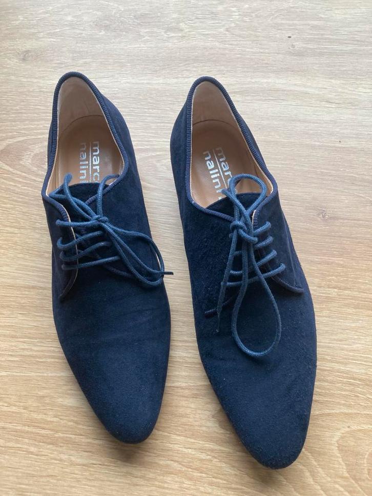 Damesschoenen met veters suede blauw 37,5, Kleding | Dames, Schoenen, Zo goed als nieuw, Schoenen met lage hakken, Blauw, Ophalen of Verzenden