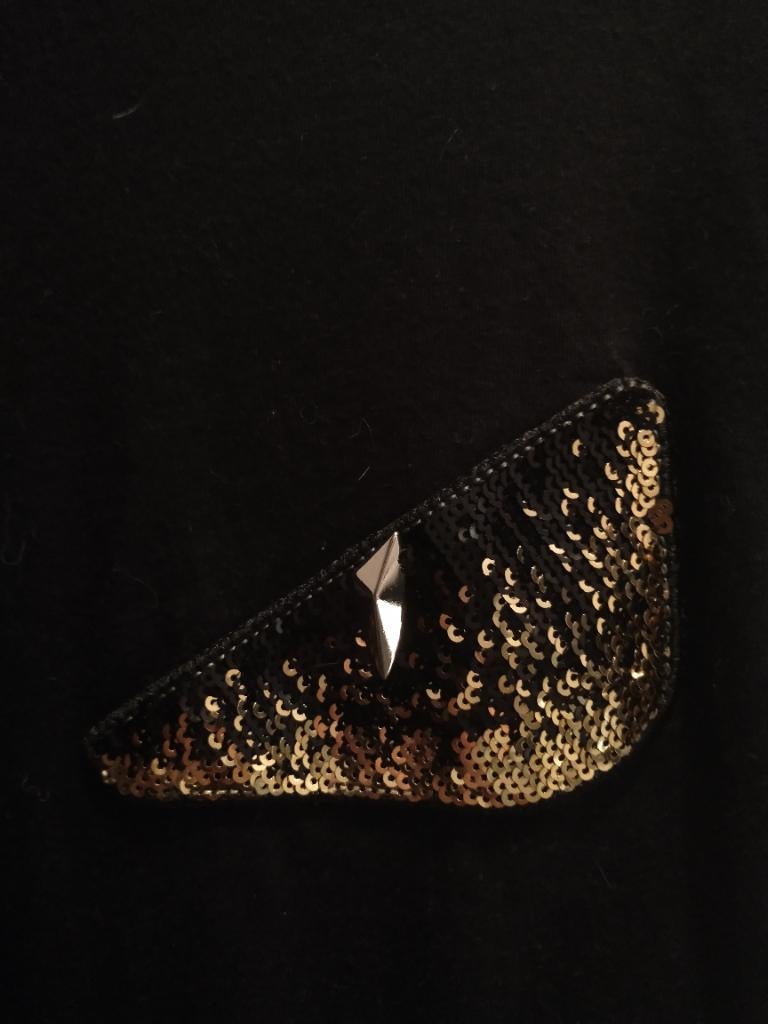 Fendi tshirt bug eyes zwart goude palletjes, Maat 48/50 (M), Zwart, Ophalen of Verzenden, Gedragen