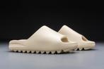 Sneakerverzameling: Yeezy Slide Bone - EU size 43, Slippers, Overige kleuren, Verzenden, Nieuw