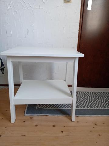 IKEA LUNNARP TAFELTJE WIT beschikbaar voor biedingen