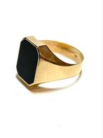 14k gouden zegelring met een onyx, -, 19 tot 20, Ophalen of Verzenden, Zo goed als nieuw