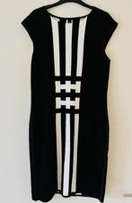 schitterend jurkje van Marccain maatje 40 (6), Maat 38/40 (M), Zwart, Ophalen of Verzenden, Zo goed als nieuw