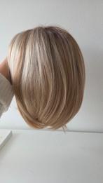 Natuurlijk ogend haarwerk ,pruik  bob latte ,highlights!, Sieraden, Tassen en Uiterlijk, Uiterlijk | Haarverzorging, Ophalen of Verzenden