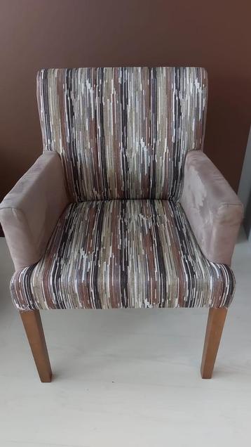 Leuke fauteuil met armleuningen 4x setprijs 100 beschikbaar voor biedingen