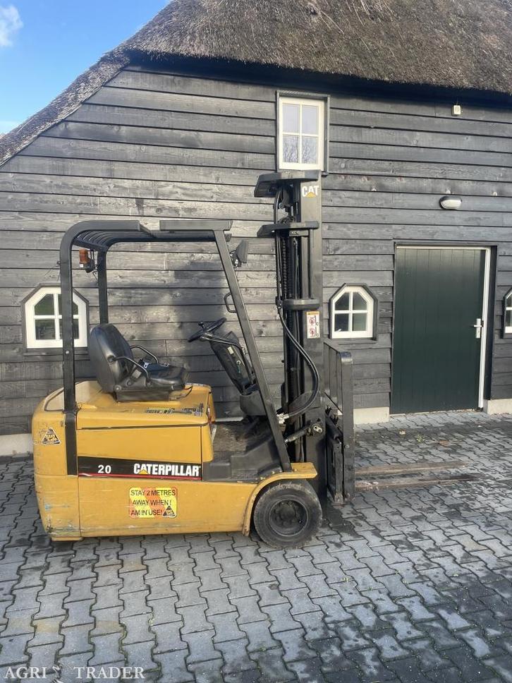 Te koop: caterpillar, Zakelijke goederen, Machines en Bouw | Heftrucks en Intern transport, Heftruck, Elektrisch, 2000 tot 3000 kg