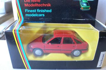 ford escort-schabak 1/43 - in absolute nieuwstaat!!!!!!!!!!! beschikbaar voor biedingen
