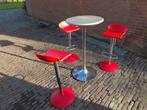 Tafel met drie stoelen, Ophalen, Zo goed als nieuw
