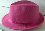 HOED FUCHSIA MET KRIJTSTREEP 2 stuks MOOIE KWALITEIT NIEUW, -, Hoed, -, Nieuw