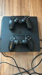 PS4 met 2 controller, Spelcomputers en Games, Spelcomputers | Sony PlayStation 4, Original, Met 2 controllers, Gebruikt, 500 GB