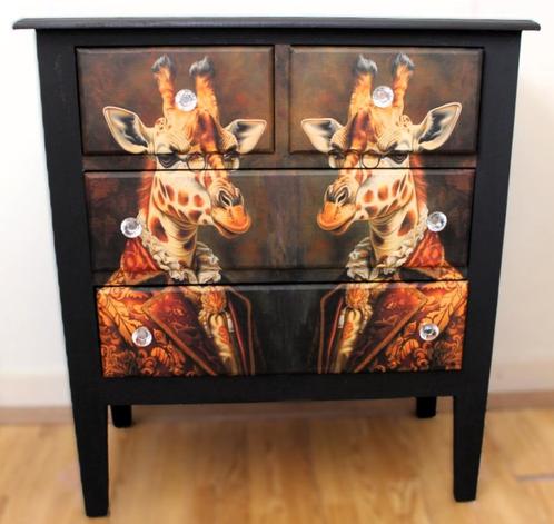 Een zwarte ladekast “Giraffe”, 4 lades, Huis en Inrichting, Kasten | Ladekasten, Gebruikt, Minder dan 100 cm, 50 tot 100 cm, 25 tot 50 cm