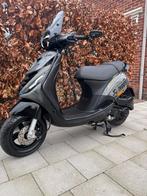 Piaggio Zip i-get E5 bj 2022 met maar 2000 km., Ophalen of Verzenden, Zo goed als nieuw, Benzine, Zip