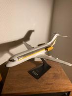 Fokker f28. By mathijs m verkuyl, Verzamelen, Luchtvaart en Vliegtuigspotten, Ophalen of Verzenden, Zo goed als nieuw, Kaart, Foto of Prent