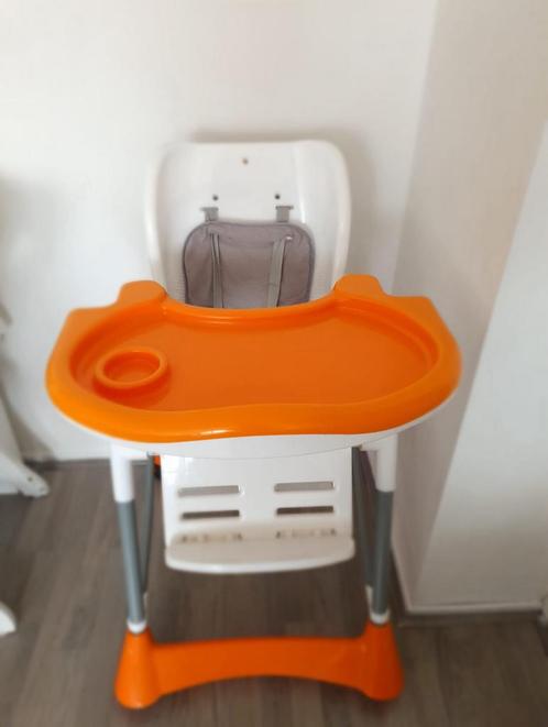Baby/Kind eetstoel, Kinderen en Baby's, Kinderstoelen, Zo goed als nieuw, Inklapstoel, Aanschuifbaar, Afneembaar eetblad, Gordel(s)