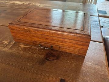 Vintage Alhambra Sigaren Humidor Manilla Filipijnen beschikbaar voor biedingen
