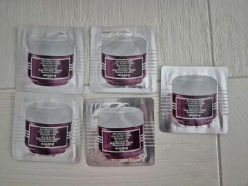 Sisley Black Rose Skin Infusion Cream Plumping & Radiance  beschikbaar voor biedingen