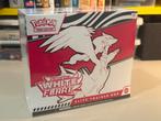White Flare Elite Trainer Box Sealed Pokemon, Hobby en Vrije tijd, Verzamelkaartspellen | Pokémon, Ophalen of Verzenden, Zo goed als nieuw