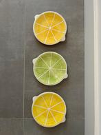 Drie bordjes in vorm van fruit te koop, Ophalen of Verzenden, Zo goed als nieuw