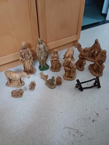Kerststal figuren set beschikbaar voor biedingen