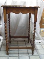 Antieke eiken tafel met draaipoten Zeer stevig en solide, Ophalen