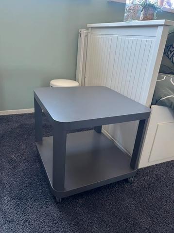 Bijzettafel grijs IKEA - Tingby beschikbaar voor biedingen
