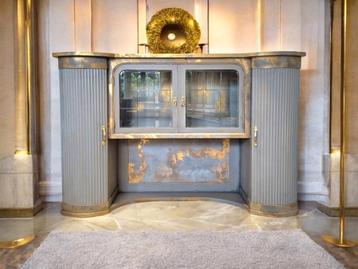 Vitrinekast in grijs en goud/ vintage kast  beschikbaar voor biedingen