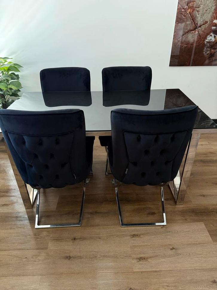 Moderne Eetkamerset met 4 stoelen, Huis en Inrichting, Tafels | Eettafels, Zo goed als nieuw, 100 tot 150 cm, 150 tot 200 cm, Vier personen
