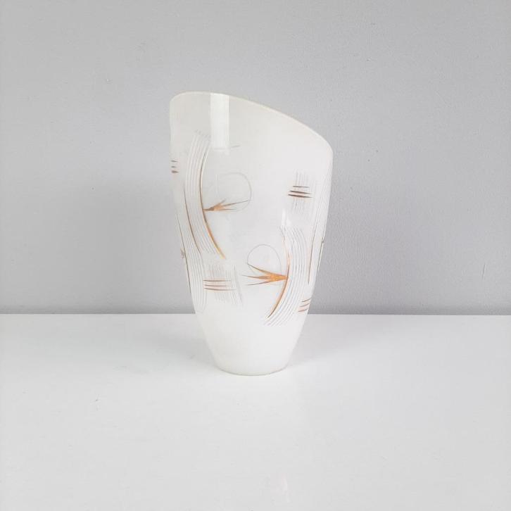 Jaren 60/70 lampenkap beige met goud, Huis en Inrichting, Lampen | Lampenkappen, Gebruikt, Minder dan 25 cm, Rond, Beige, Overige kleuren