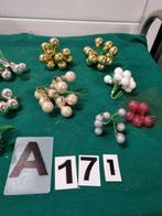 - kerstballen bosjes op draad, Diversen, Kerst, Ophalen of Verzenden