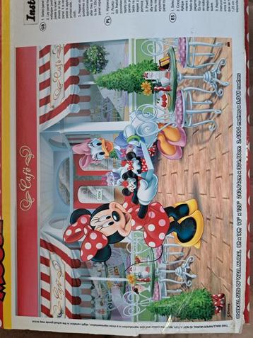 Fotobehang Minnie Mouse en Katrien Duck beschikbaar voor biedingen