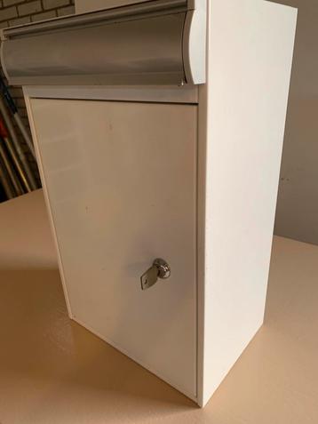 Postkast Brievenbus beschikbaar voor biedingen