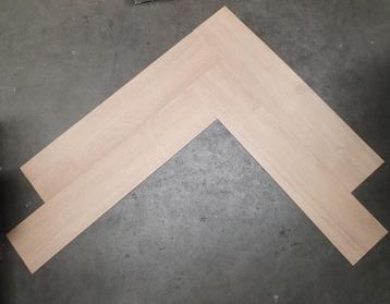 5,6 m2 Plak PVC Gelasta Oakland Visgraat 6201 Natural beschikbaar voor biedingen
