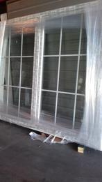 Schuifpuien in kunststof . Vakverdeling op/in het glas, Ophalen, Kunststof, 225 cm of meer, Nieuw