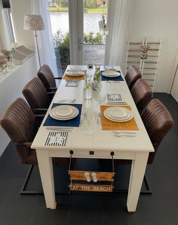 Riviera Maison eettafel beschikbaar voor biedingen