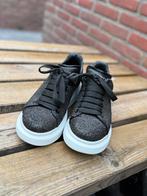 Alexanders McQueens maat 38. 1x gedragen, Ophalen of Verzenden, Zo goed als nieuw, Sneakers of Gympen