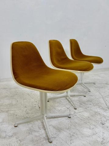 Herman Miller Eames La Fonda Stoel beschikbaar voor biedingen