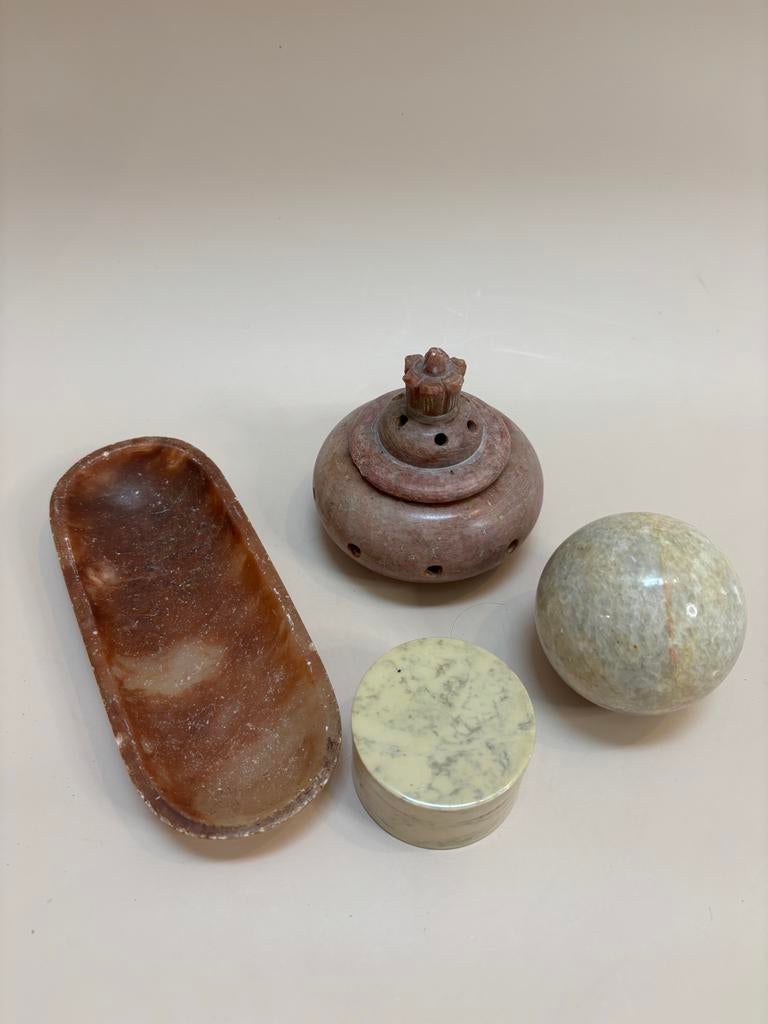 Set van 4 decoratieve stenen en marmer objecten, Ophalen of Verzenden, Gebruikt