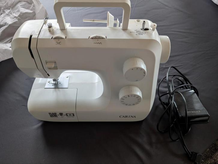 Carina Naaimachine, originele verpakking, izgst, Hobby en Vrije tijd, Naaimachines en Toebehoren, Gebruikt, Naaimachine, Overige merken